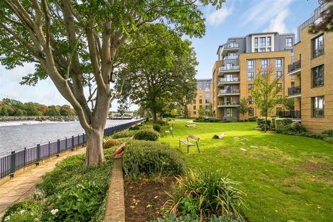 undefined, Pinewood Gardens, Teddington