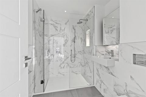 undefined, Pinewood Gardens, Teddington