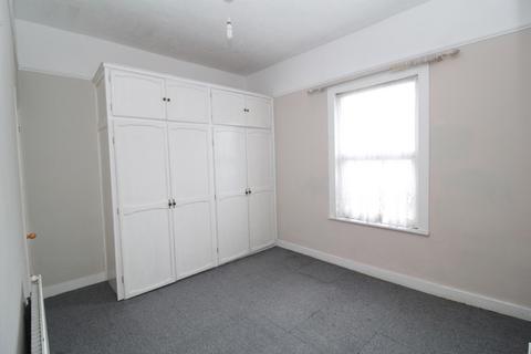 2 bedroom terraced house to rent, Gardiner Street, Gillingham, Kent, ME7