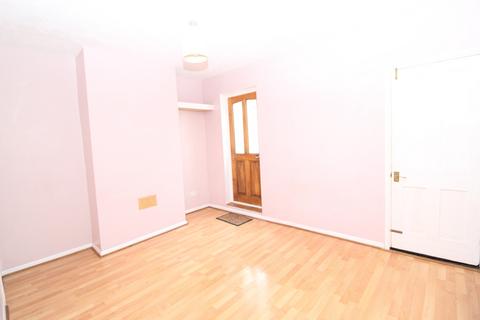 2 bedroom terraced house to rent, Gardiner Street, Gillingham, Kent, ME7