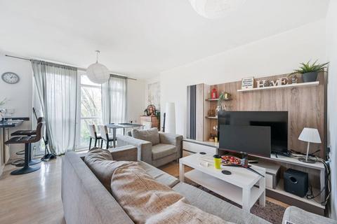 2 bedroom flat for sale, Hevelius Close, Greenwich, London, SE10