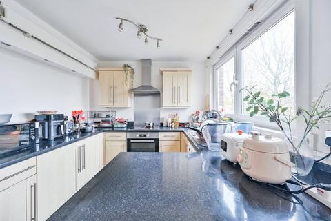 2 bedroom flat for sale, Hevelius Close, Greenwich, London, SE10