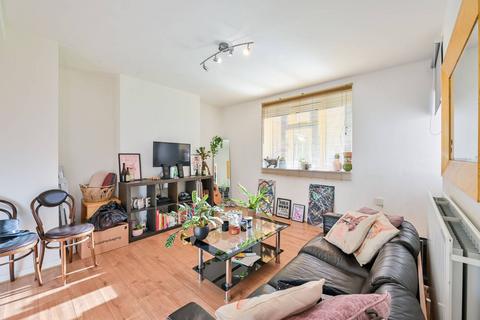 2 bedroom flat to rent, Neckinger Estate, Bermondsey, London, SE16