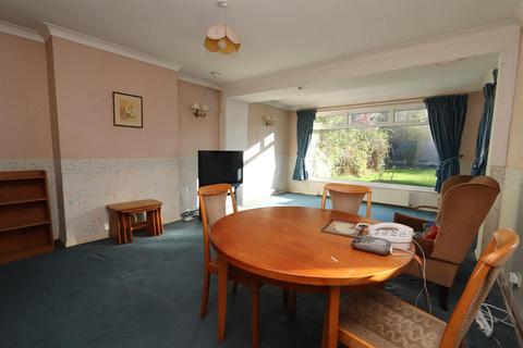 2 bedroom semi-detached bungalow for sale, Walton Gardens, Hutton, Brentwood