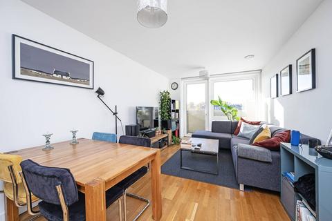 2 bedroom flat to rent, White Horse Lane, Stepney, London, E1