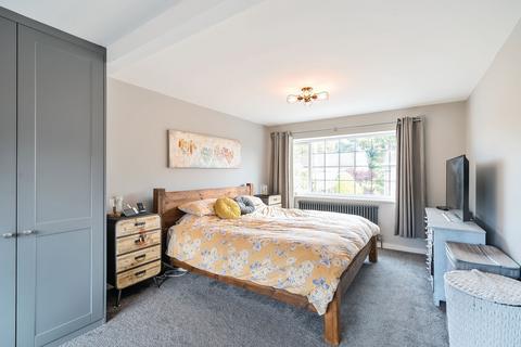 4 Dove Close, Wetherby, LS22 7YQ