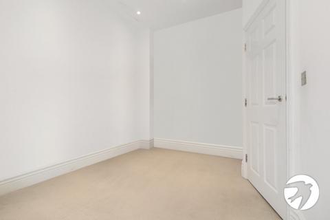 1 bedroom flat to rent, Clarence Place, Gravesend, Kent, DA12