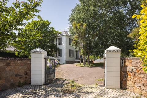 5 bedroom detached house for sale, La Rue De Fauvic, Grouville, Jersey