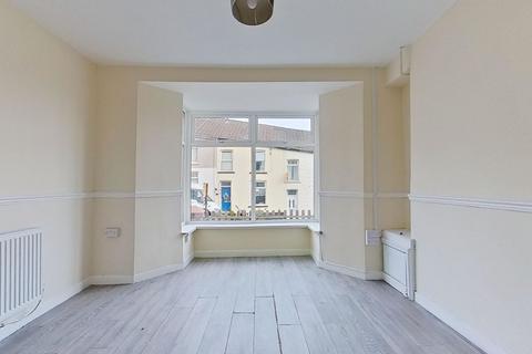 15 Oak Street, Tonypandy, CF40 2DT