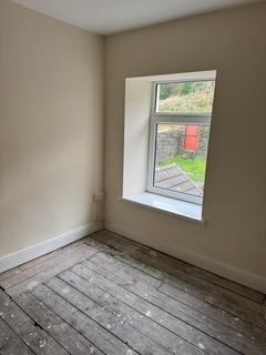 15 Oak Street, Tonypandy, CF40 2DT