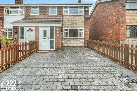 3 bedroom semi-detached house to rent, Fieldview Drive Warrington WA2 9BP