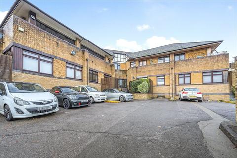 3 bedroom apartment for sale, Hurricane Way, Woodley, Reading