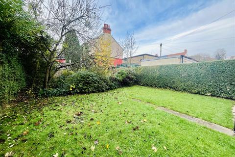 3 bedroom semi-detached house for sale, Bradford Road, Huddersfield HD2