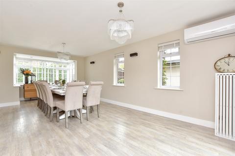 4 bedroom detached house for sale, Heath Road, Coxheath, Maidstone, Kent