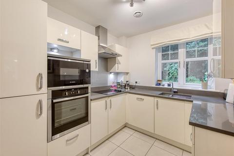 2 bedroom retirement property for sale, 5 Clock Gardens, Stockwell Road, Tettenhall, Wolverhampton, WV6 9PS