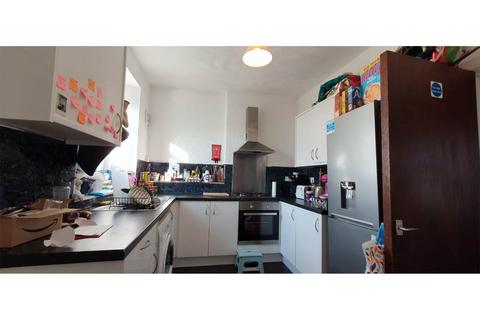 3 bedroom flat to rent, Salisbury Road, Cathays, Cardiff