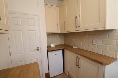 2 bedroom terraced house to rent, Oban Street, Leeds, West Yorkshire, LS12