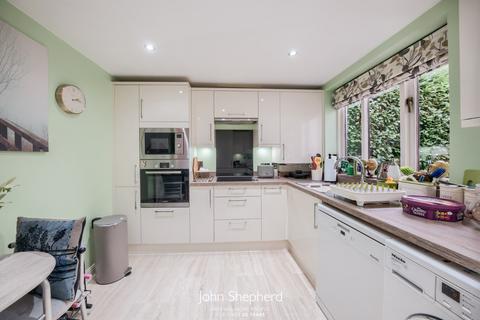 Flat 4, Packwood Court Bucknell Close, Solihull, B91 2UW