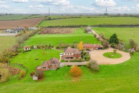 7 bedroom country house for sale, Lower Burnham Road, Chelmsford CM3