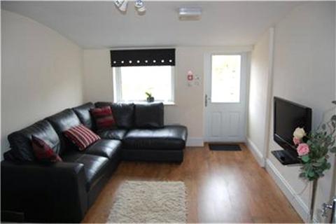 1 bedroom detached house to rent, Westend Terrace, Gloucestershire GL1