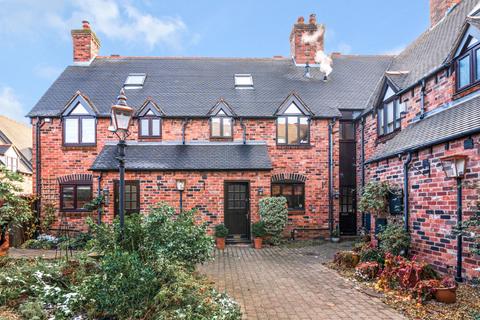 3 bedroom cottage for sale, Leasowes Court, Coach Drive, Fladbury, Pershore, Worcestershire