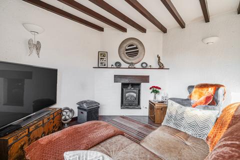 3 bedroom cottage for sale, Leasowes Court, Coach Drive, Fladbury, Pershore, Worcestershire