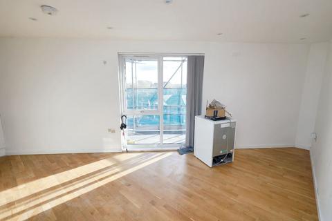 2 bedroom flat for sale, Flat 22 Mercury House, 8 Bath Road, Slough, Buckinghamshire, SL1 3SA