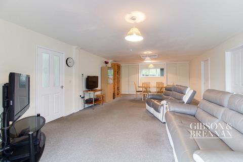 2 bedroom detached bungalow for sale, Lawrence Road, Basildon, SS13