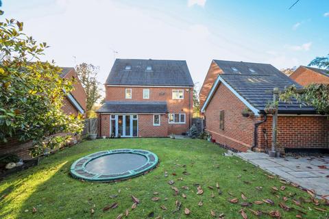 5 bedroom detached house for sale, Snowdrop Close, Burgess Hill, RH15