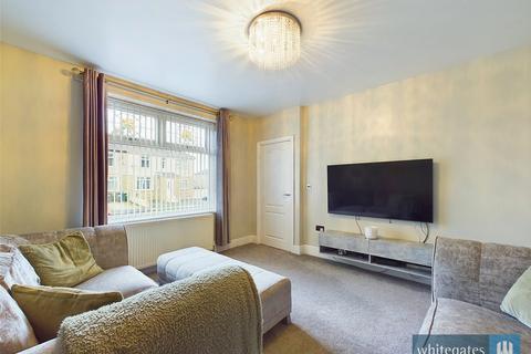 3 bedroom end of terrace house for sale, Carr Bottom Avenue, Bradford, West Yorkshire, BD5