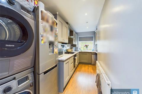 66 Carr Bottom Avenue, Bradford, BD5 9BG