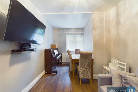 66 Carr Bottom Avenue, Bradford, BD5 9BG