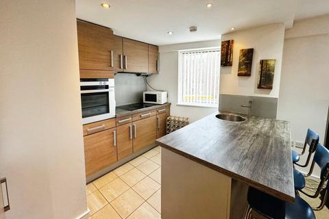 2 bedroom flat to rent, Neptune Street, Leeds, West Yorkshire, UK, LS9