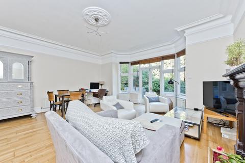 3 bedroom apartment to rent, Surrey Heights, Surbiton KT6