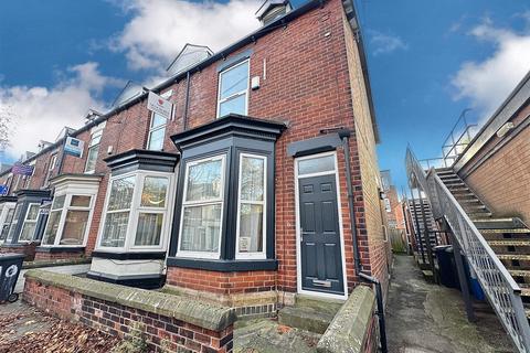 5 bedroom end of terrace house to rent, Cemetery Avenue, Sheffield