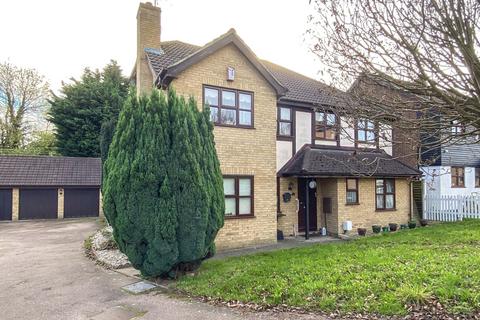 4 bedroom detached house for sale, Wheatfields, Essex CM17