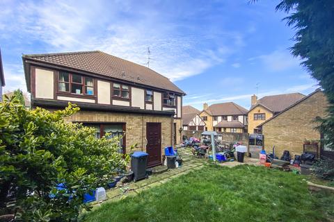 4 bedroom detached house for sale, Wheatfields, Essex CM17