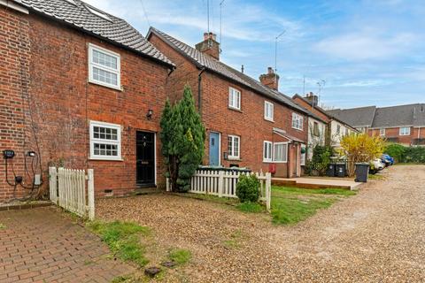 2 bedroom end of terrace house for sale, Stoney Common, Essex CM24