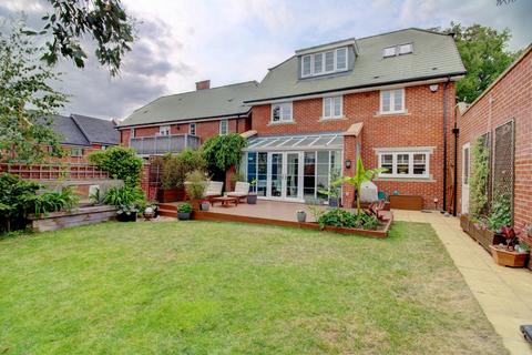 5 bedroom detached house for sale, Eaker Street, High Wycombe HP11