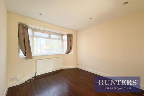 3 bedroom end of terrace house to rent, Pembury Avenue, Worcester Park, KT4 8BU