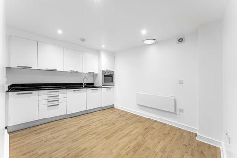 Studio to rent, Old Street, Islington