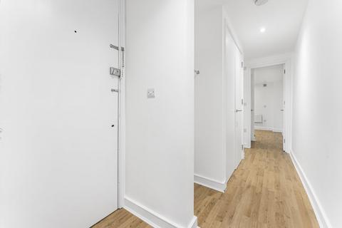 Studio to rent, Old Street, Islington