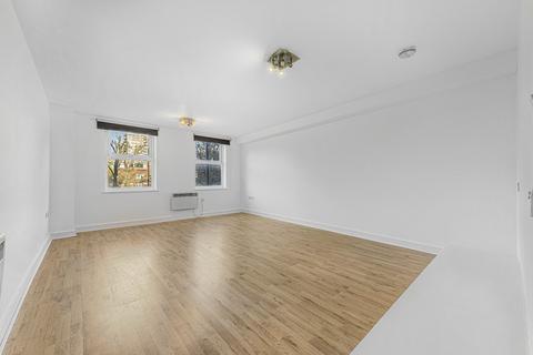 Studio to rent, Old Street, Islington