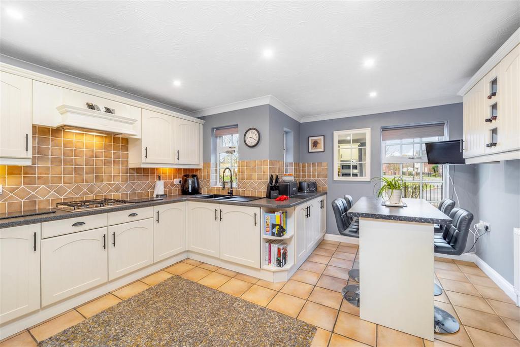 7 Ashton-Hall Drive (Wyberton Fen)-37.jpg