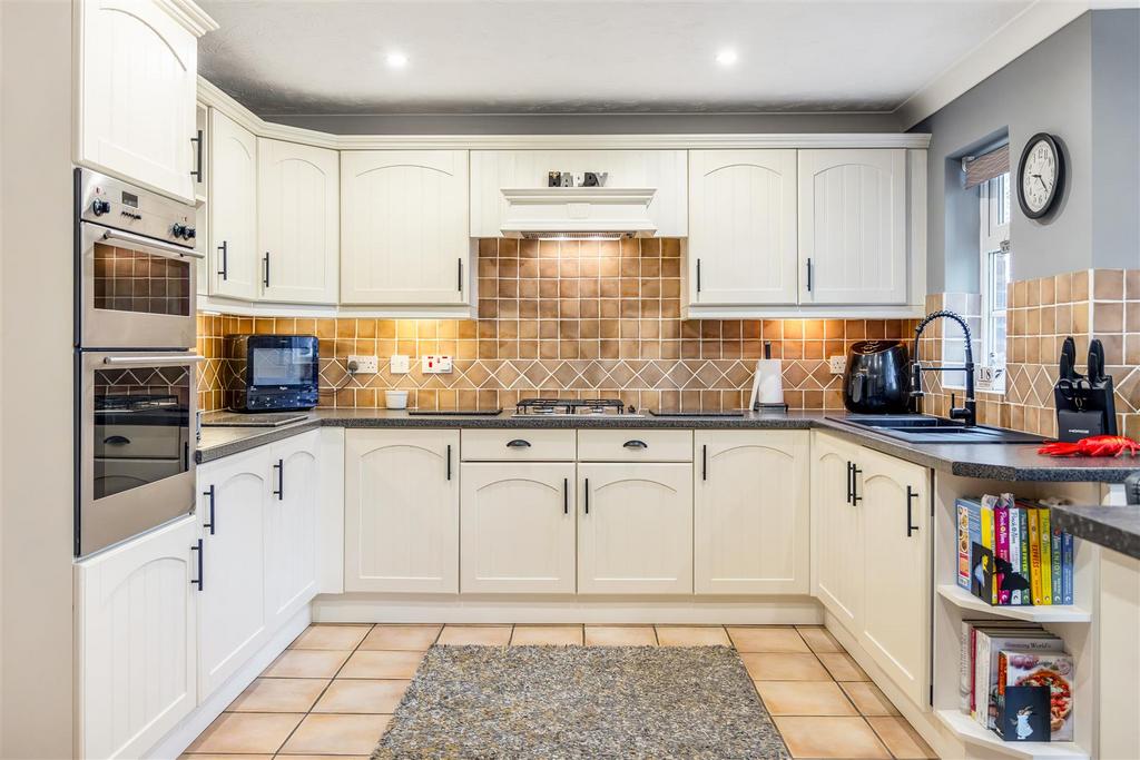 7 Ashton-Hall Drive (Wyberton Fen)-35.jpg