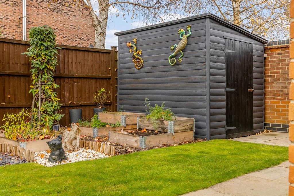 7 Ashton-Hall Drive (Wyberton Fen)-19.jpg
