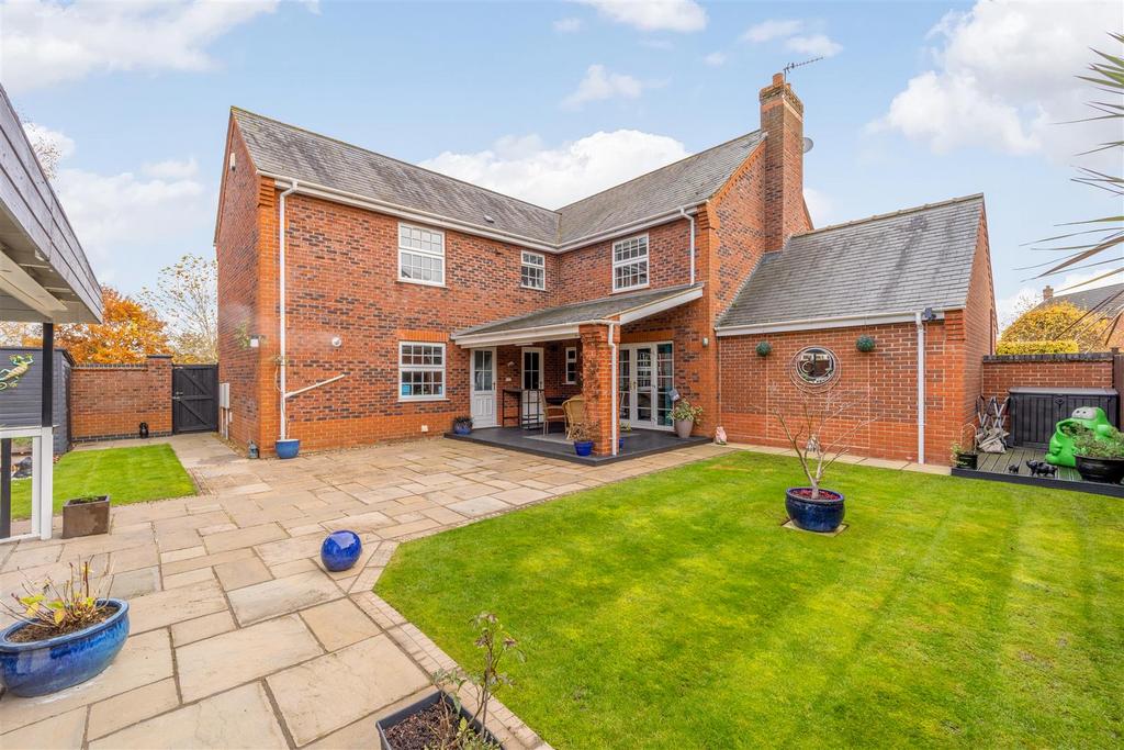 7 Ashton-Hall Drive (Wyberton Fen)-16.jpg