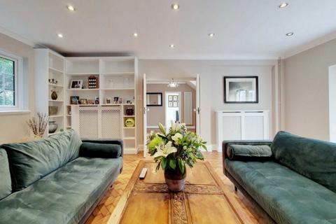 4 bedroom detached house to rent, Victoria Drive, Wimbledon