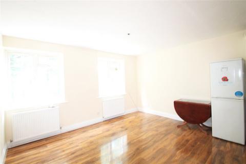 3 bedroom apartment to rent, Barbican Road, Greenford UB6