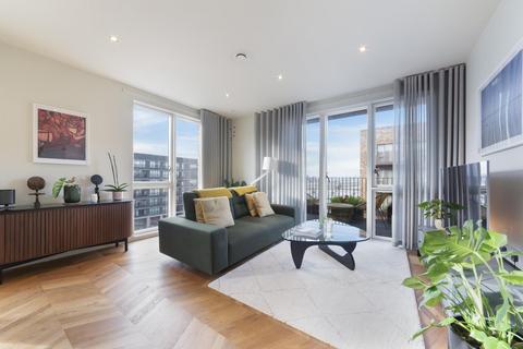 2 bedroom apartment for sale, Boyd Building, Royal Wharf, E16